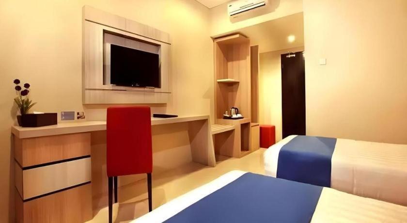 Asoka Luxury Hotel Бандар Лампунг Екстериор снимка