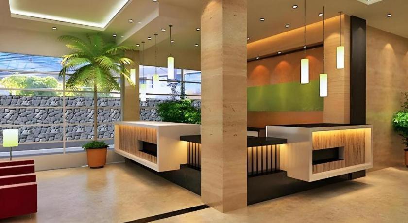 Asoka Luxury Hotel Бандар Лампунг Екстериор снимка