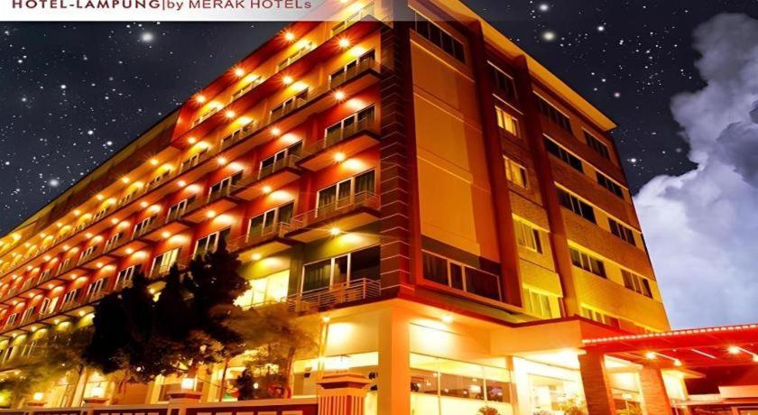 Asoka Luxury Hotel Бандар Лампунг Екстериор снимка