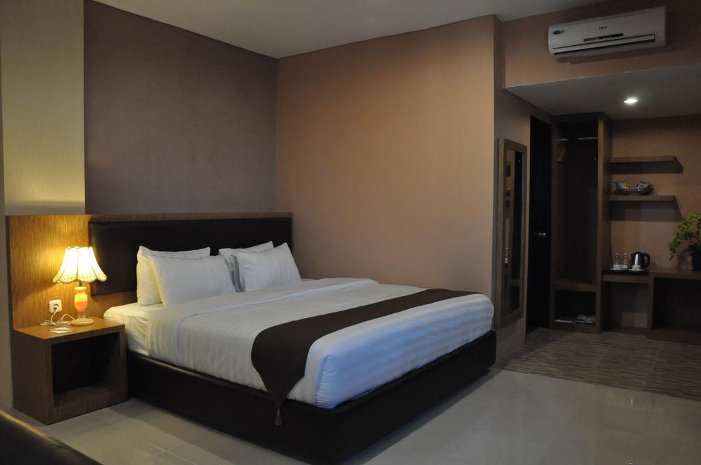 Asoka Luxury Hotel Бандар Лампунг Екстериор снимка