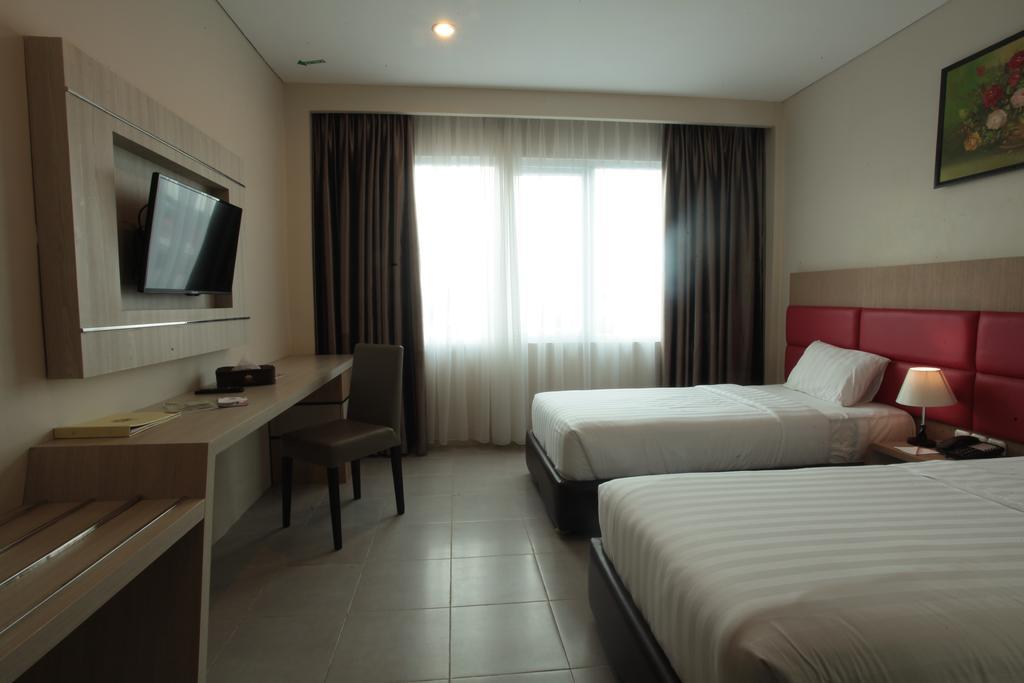 Asoka Luxury Hotel Бандар Лампунг Екстериор снимка