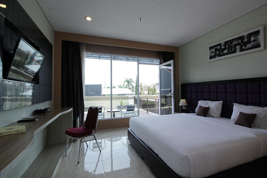 Asoka Luxury Hotel Бандар Лампунг Екстериор снимка