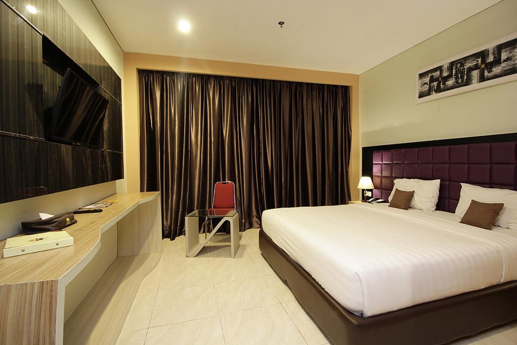 Asoka Luxury Hotel Бандар Лампунг Екстериор снимка