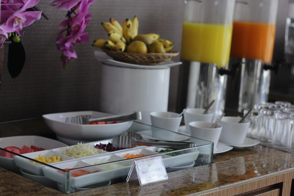 Asoka Luxury Hotel Бандар Лампунг Екстериор снимка