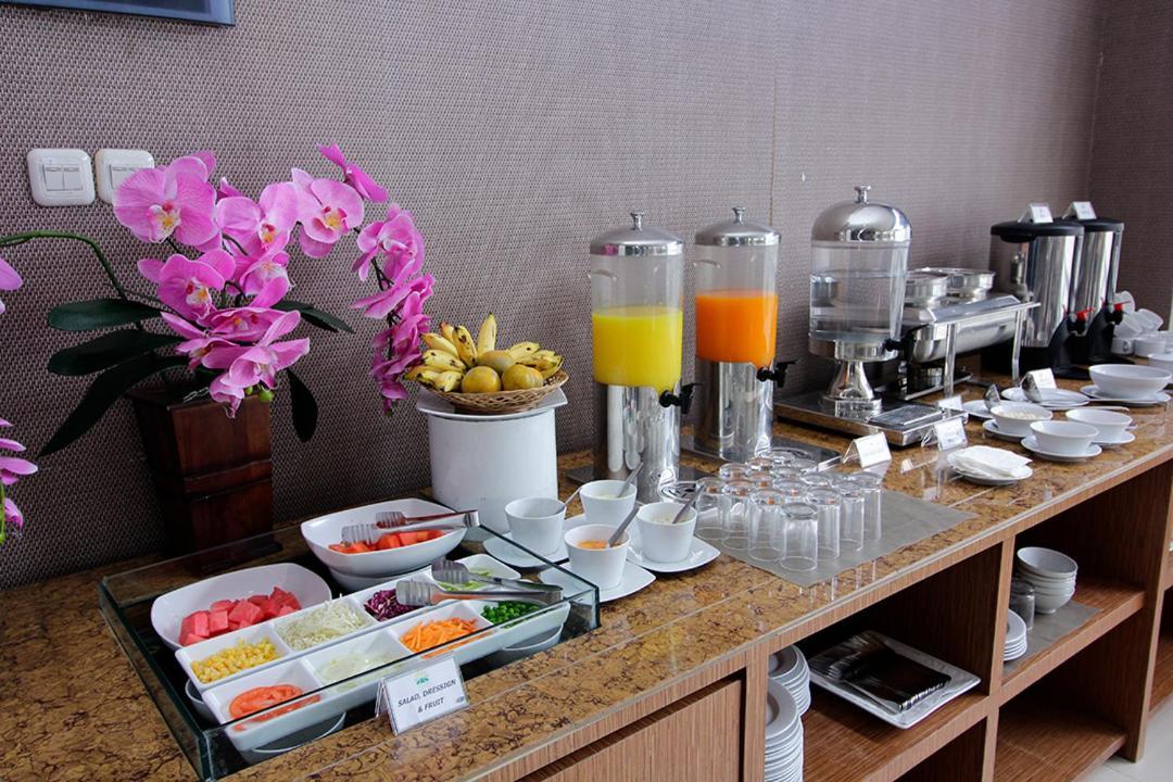Asoka Luxury Hotel Бандар Лампунг Екстериор снимка
