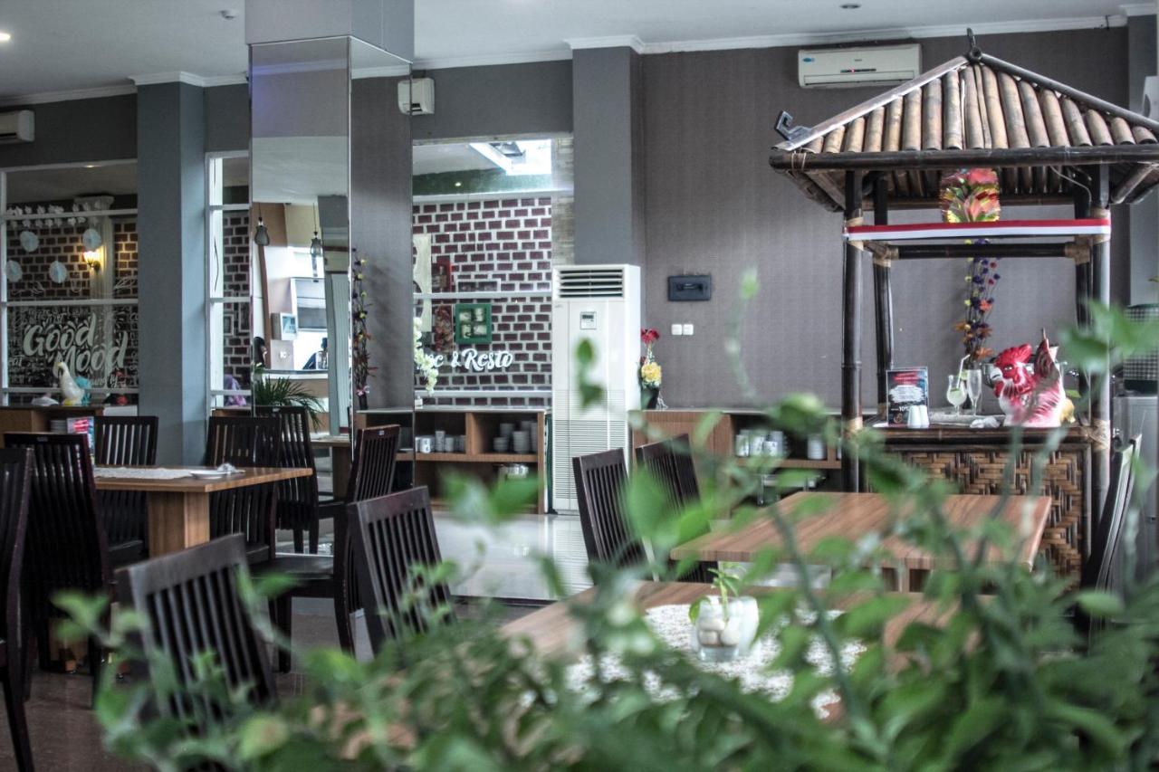 Asoka Luxury Hotel Бандар Лампунг Екстериор снимка